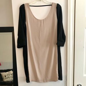 NWT- 3/4 Sleeve Dress